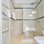 Apartment Exclusive Entry: Cozy Guestroom *