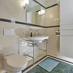 Apartment Exclusive Entry: Cozy Guestroom Baden