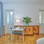 Exclusive Entry: Cozy Guestroom Apartment *