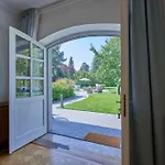 Exclusive Entry: Cozy Guestroom