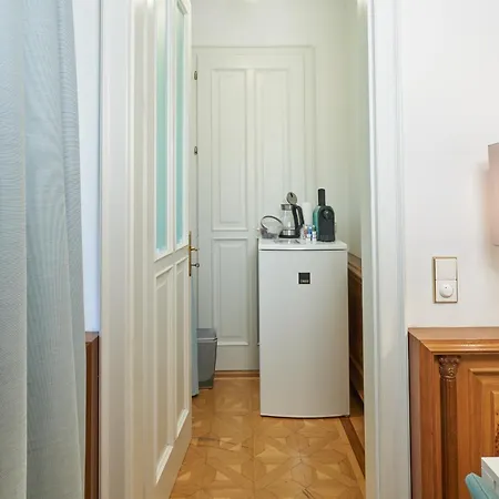 Appartamento Exclusive Entry: Cozy Guestroom *