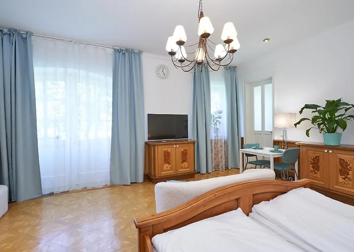 Exclusive Entry: Cozy Guestroom *